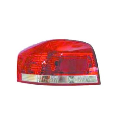 Fanale posteriore per AUDI A3 dal 2004 al 2008 lato sinistro guidatore Codice OEM 8P0945095