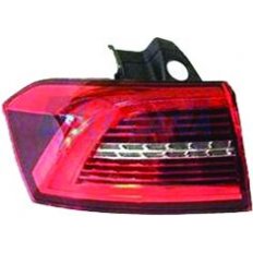 Fanale posteriore esterno SW adatt. Marelli per VOLKSWAGEN PASSAT dal 2014 al 2019 lato sinistro guidatore